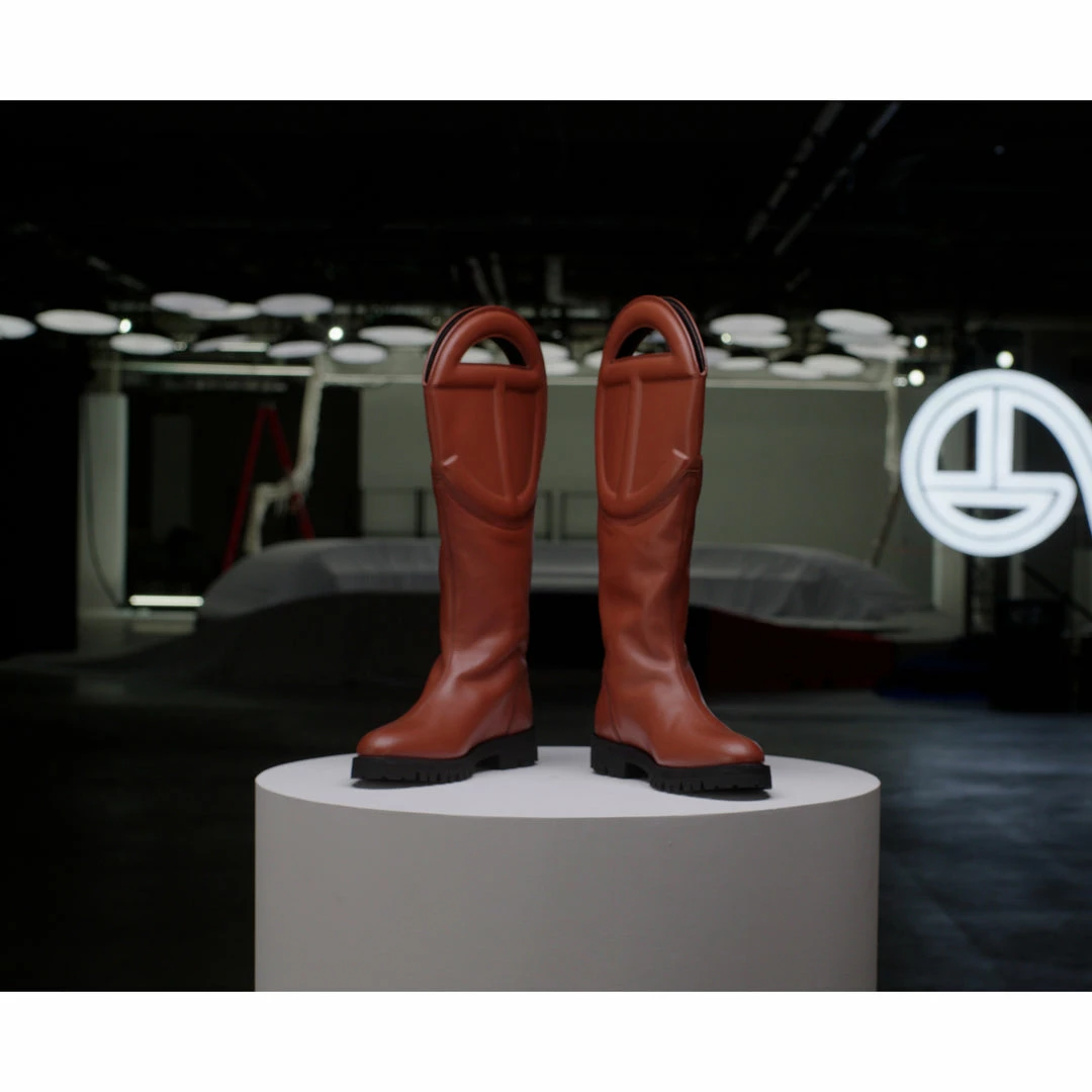 Outlet ๐ TELFAR Logo Boot - Tan ๐คฉ 9 TELFAR Logo Boot - Tan